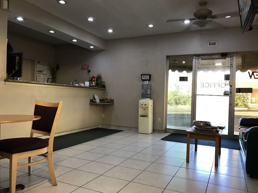 汤豪斯旅馆&套房酒店 布劳利 外观 照片