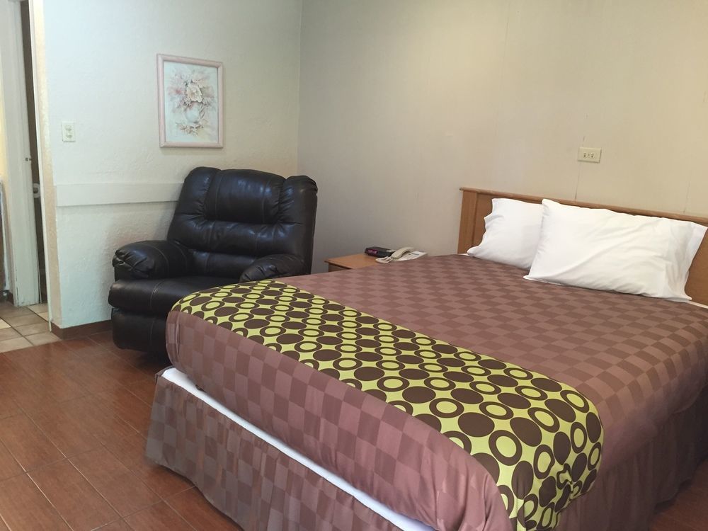 汤豪斯旅馆&套房酒店 布劳利 外观 照片