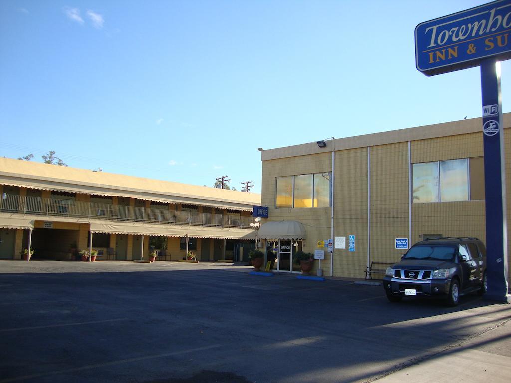 汤豪斯旅馆&套房酒店 布劳利 外观 照片